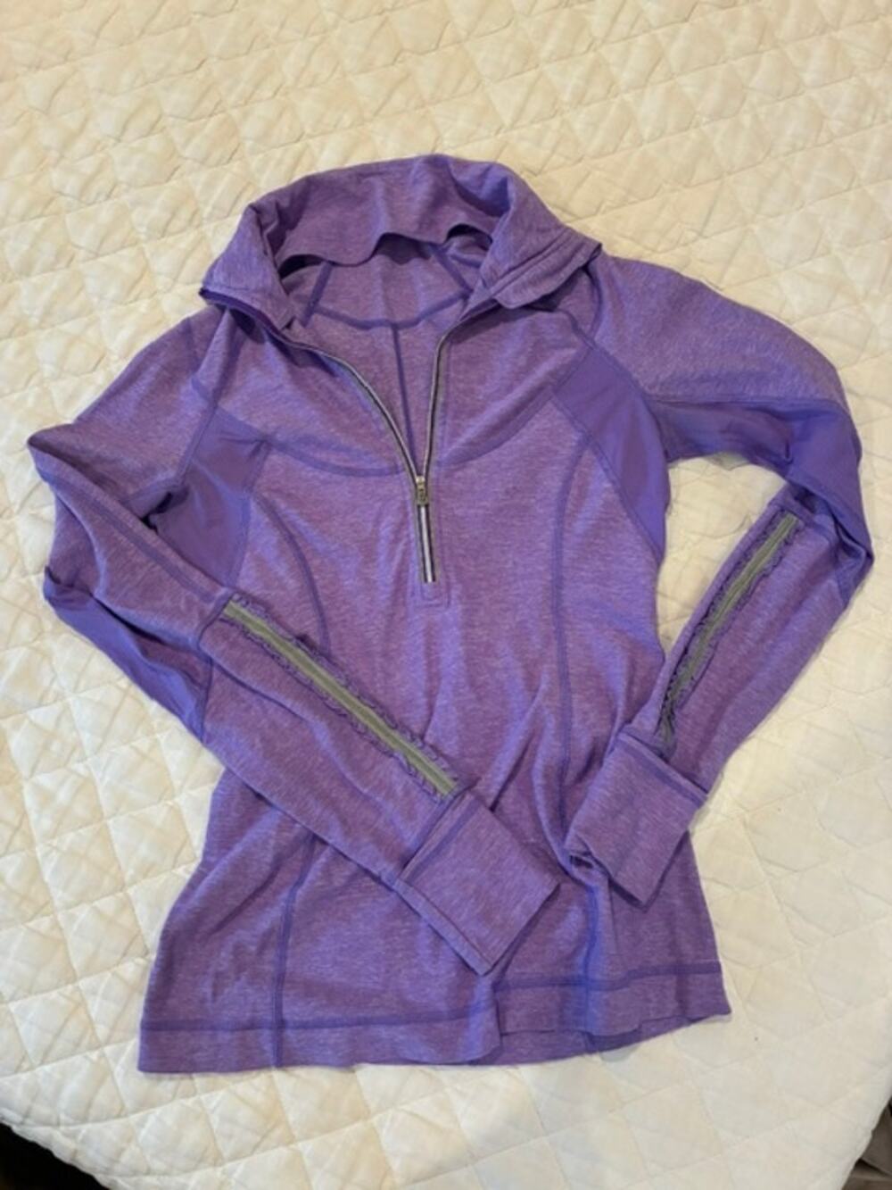 CL007 — Lululemon Heathered Purple Hooded Pullover